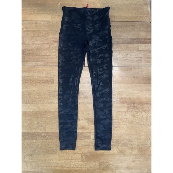 SPANX Look at Me Now Seamless Black Camo Leggings‎ Womens Size Medium - Picture 1 of 8